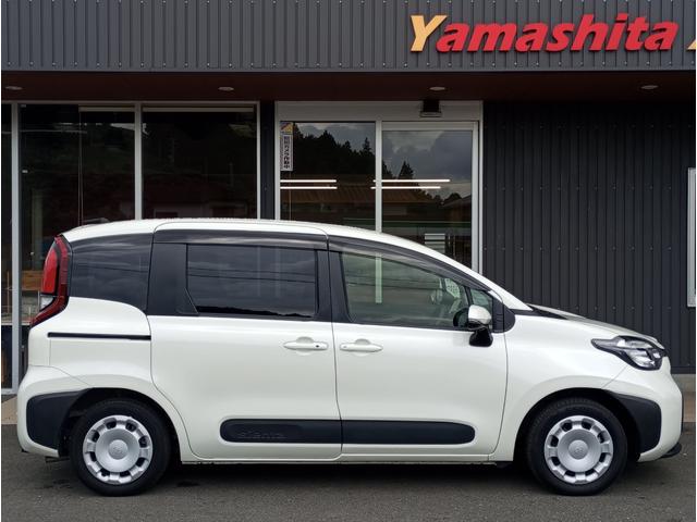 シエンタ ハイブリッドG 車いす仕様車 スロープタイプ タイプ1 助手席側セカンドシート付 車検2年付 福祉装置点検済 車いす1名+3名乗車 通常5名乗車 純正ナビ パノラミックビューモニター ETC2.0 トヨタセーフティセンス 全国対応1年保証付き 修復歴無し(4枚目)