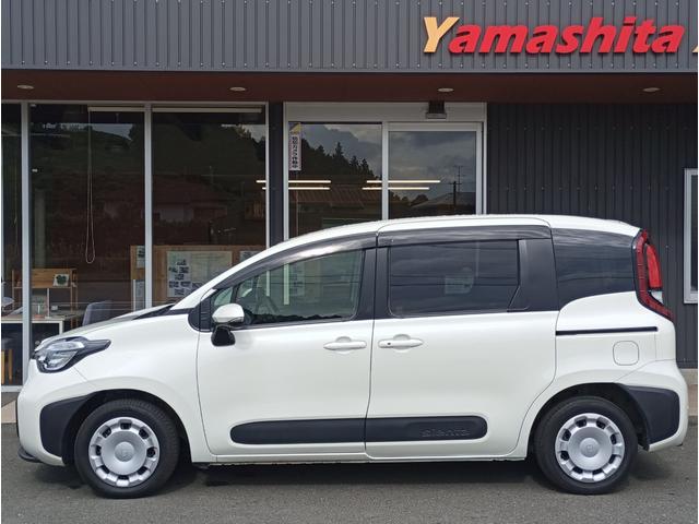 シエンタ ハイブリッドG 車いす仕様車 スロープタイプ タイプ1 助手席側セカンドシート付 車検2年付 福祉装置点検済 車いす1名+3名乗車 通常5名乗車 純正ナビ パノラミックビューモニター ETC2.0 トヨタセーフティセンス 全国対応1年保証付き 修復歴無し(8枚目)