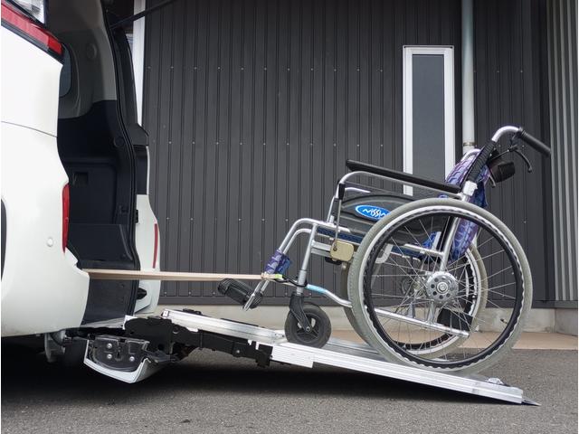 シエンタ ハイブリッドG 車いす仕様車 スロープタイプ タイプ1 助手席側セカンドシート付 車検2年付 福祉装置点検済 車いす1名+3名乗車 通常5名乗車 純正ナビ パノラミックビューモニター ETC2.0 トヨタセーフティセンス 全国対応1年保証付き 修復歴無し(12枚目)