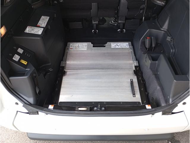 シエンタ ハイブリッドG 車いす仕様車 スロープタイプ タイプ1 助手席側セカンドシート付 車検2年付 福祉装置点検済 車いす1名+3名乗車 通常5名乗車 純正ナビ パノラミックビューモニター ETC2.0 トヨタセーフティセンス 全国対応1年保証付き 修復歴無し(17枚目)