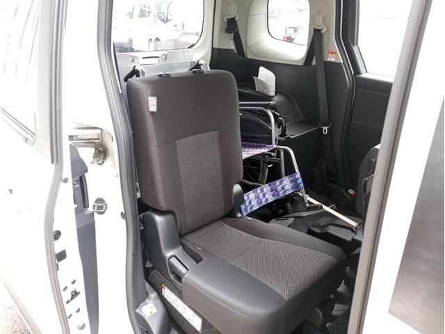 シエンタ ハイブリッドG 車いす仕様車 スロープタイプ タイプ1 助手席側セカンドシート付 車検2年付 福祉装置点検済 車いす1名+3名乗車 通常5名乗車 純正ナビ パノラミックビューモニター ETC2.0 トヨタセーフティセンス 全国対応1年保証付き 修復歴無し(25枚目)