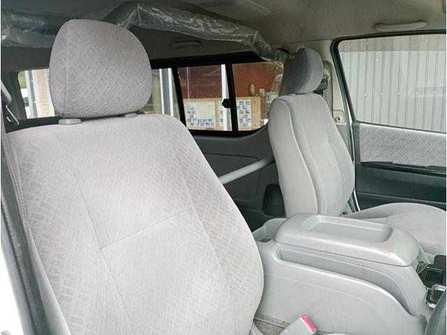 レジアスエースバン ロングワイドスーパーGL 後付け改造スロープ 車いすスロープ 車いす1名+2名(3ナンバー仕様) 車いす1名+5名(8ナンバー仕様) キーレス 禁煙車 車検2年付 修復歴無し(27枚目)