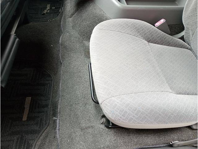 レジアスエースバン ロングワイドスーパーGL 後付け改造スロープ 車いすスロープ 車いす1名+2名(3ナンバー仕様) 車いす1名+5名(8ナンバー仕様) キーレス 禁煙車 車検2年付 修復歴無し(31枚目)