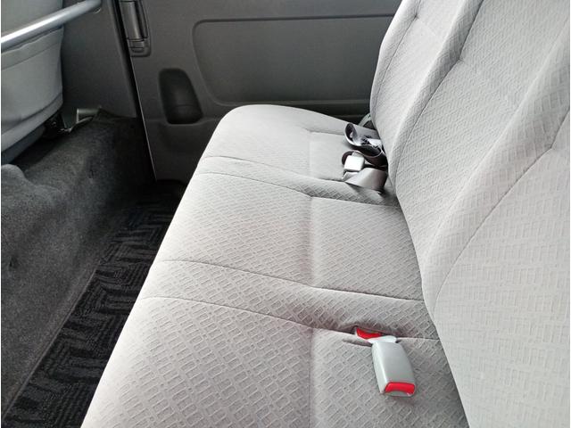 レジアスエースバン ロングワイドスーパーGL 後付け改造スロープ 車いすスロープ 車いす1名+2名(3ナンバー仕様) 車いす1名+5名(8ナンバー仕様) キーレス 禁煙車 車検2年付 修復歴無し(35枚目)