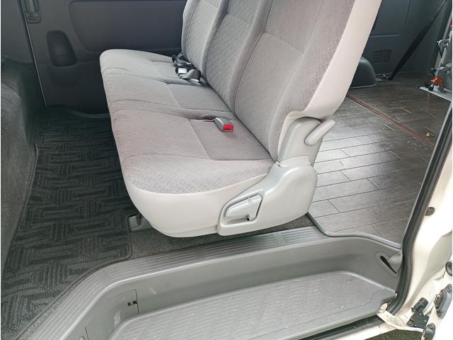 レジアスエースバン ロングワイドスーパーGL 後付け改造スロープ 車いすスロープ 車いす1名+2名(3ナンバー仕様) 車いす1名+5名(8ナンバー仕様) キーレス 禁煙車 車検2年付 修復歴無し(37枚目)