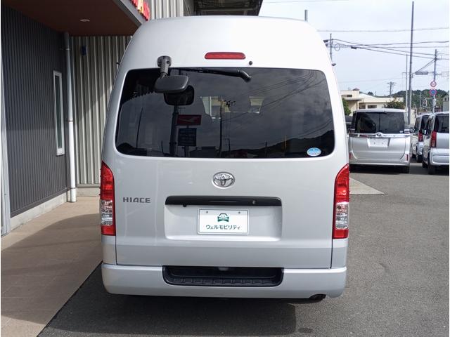 ハイエースバン 車いす仕様車 Bタイプ 車検2年付 ディーゼルターボ車 福祉装置点検済 車いす2名+8名乗車 純正ナビ バックカメラ スライドドア連動ステップ 電動格納ミラー 全国対応1年保証付き 修復歴無し(6枚目)