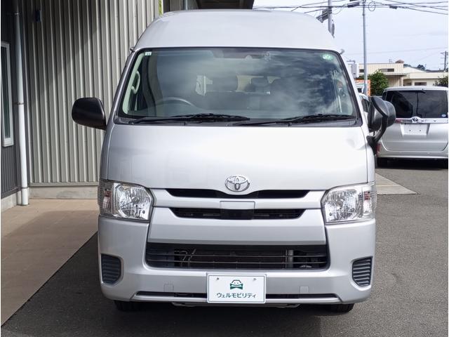ハイエースバン 車いす仕様車 Bタイプ 車検2年付 ディーゼルターボ車 福祉装置点検済 車いす2名+8名乗車 純正ナビ バックカメラ スライドドア連動ステップ 電動格納ミラー 全国対応1年保証付き 修復歴無し(10枚目)