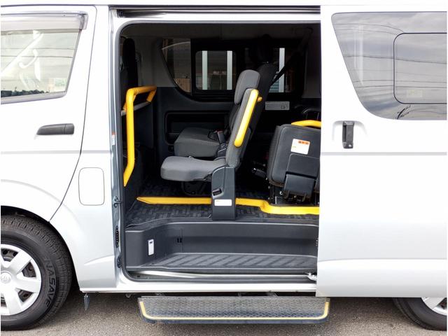 ハイエースバン 車いす仕様車 Bタイプ 車検2年付 ディーゼルターボ車 福祉装置点検済 車いす2名+8名乗車 純正ナビ バックカメラ スライドドア連動ステップ 電動格納ミラー 全国対応1年保証付き 修復歴無し(49枚目)