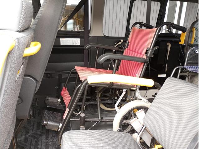 ハイエースバン 車いす仕様車 Bタイプ 車検2年付 ディーゼルターボ車 福祉装置点検済 車いす2名+8名乗車 純正ナビ バックカメラ スライドドア連動ステップ 電動格納ミラー 全国対応1年保証付き 修復歴無し(50枚目)