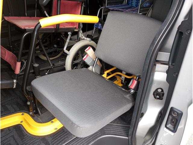 ハイエースバン 車いす仕様車 Bタイプ 車検2年付 ディーゼルターボ車 福祉装置点検済 車いす2名+8名乗車 純正ナビ バックカメラ スライドドア連動ステップ 電動格納ミラー 全国対応1年保証付き 修復歴無し(51枚目)