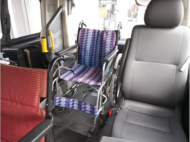 ハイエースバン 車いす仕様車 Bタイプ 車検2年付 ディーゼルターボ車 福祉装置点検済 車いす2名+8名乗車 純正ナビ バックカメラ スライドドア連動ステップ 電動格納ミラー 全国対応1年保証付き 修復歴無し(57枚目)
