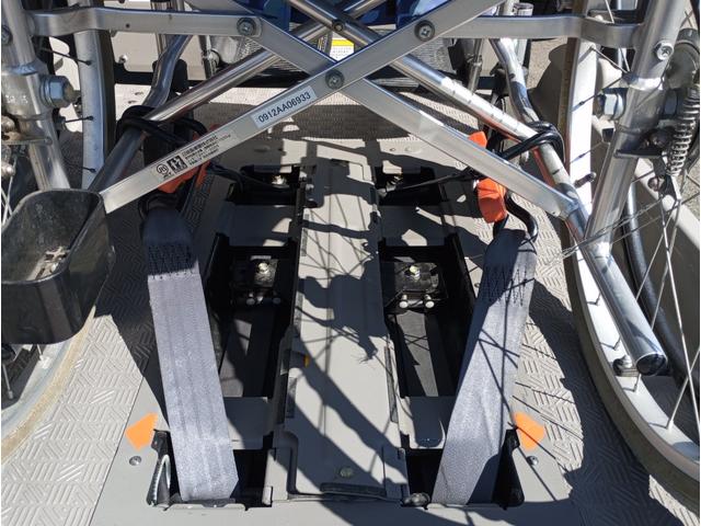 NV350キャラバンバン チェアキャブMタイプ 車検2年付 福祉装置点検済 車いす2名+8名乗車 ストレッチャー固定具 ナビ 全国対応1年保証付き 修復歴無し(19枚目)