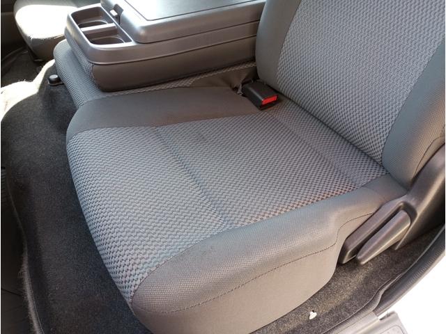 NV350キャラバンバン チェアキャブMタイプ 車検2年付 福祉装置点検済 車いす2名+8名乗車 ストレッチャー固定具 ナビ 全国対応1年保証付き 修復歴無し(25枚目)