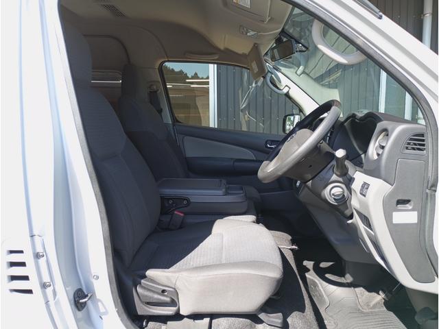 NV350キャラバンバン チェアキャブMタイプ 車検2年付 福祉装置点検済 車いす2名+8名乗車 ストレッチャー固定具 ナビ 全国対応1年保証付き 修復歴無し(29枚目)