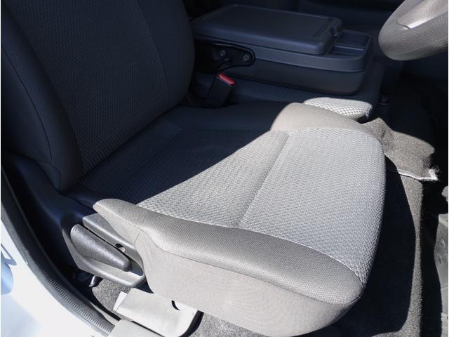 NV350キャラバンバン チェアキャブMタイプ 車検2年付 福祉装置点検済 車いす2名+8名乗車 ストレッチャー固定具 ナビ 全国対応1年保証付き 修復歴無し(30枚目)