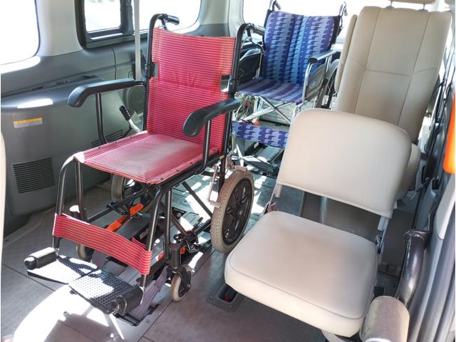 NV350キャラバンバン チェアキャブMタイプ 車検2年付 福祉装置点検済 車いす2名+8名乗車 ストレッチャー固定具 ナビ 全国対応1年保証付き 修復歴無し(50枚目)