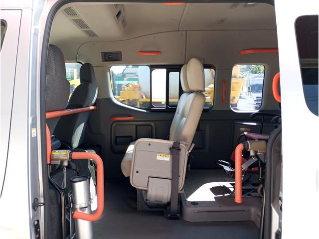 NV350キャラバンバン チェアキャブMタイプ 車検2年付 福祉装置点検済 車いす2名+8名乗車 ストレッチャー固定具 ナビ 全国対応1年保証付き 修復歴無し(52枚目)