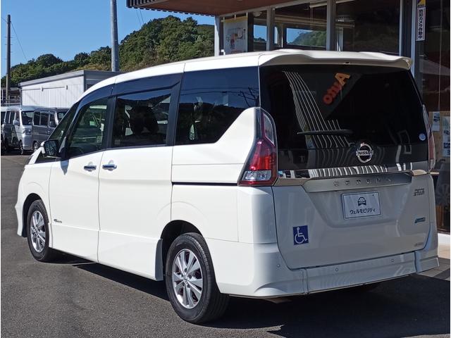 セレナ ハイウェイスター チェアキャブ スロープ 車いす1名セカンド仕様 S-ハイブリッド車 車検2年付 福祉装置点検済 車いす1名+6名乗車 リモコン式電動ウィンチ 両側パワスラ エマージェンシーブレーキ ETC 全国対応1年保証付き 修復歴無し(7枚目)