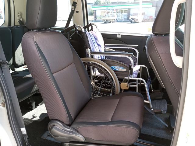 セレナ ハイウェイスター チェアキャブ スロープ 車いす1名セカンド仕様 S-ハイブリッド車 車検2年付 福祉装置点検済 車いす1名+6名乗車 リモコン式電動ウィンチ 両側パワスラ エマージェンシーブレーキ ETC 全国対応1年保証付き 修復歴無し(49枚目)