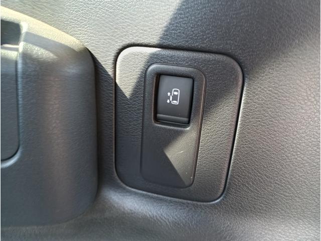 セレナ ハイウェイスター チェアキャブ スロープ 車いす1名セカンド仕様 S-ハイブリッド車 車検2年付 福祉装置点検済 車いす1名+6名乗車 リモコン式電動ウィンチ 両側パワスラ エマージェンシーブレーキ ETC 全国対応1年保証付き 修復歴無し(58枚目)