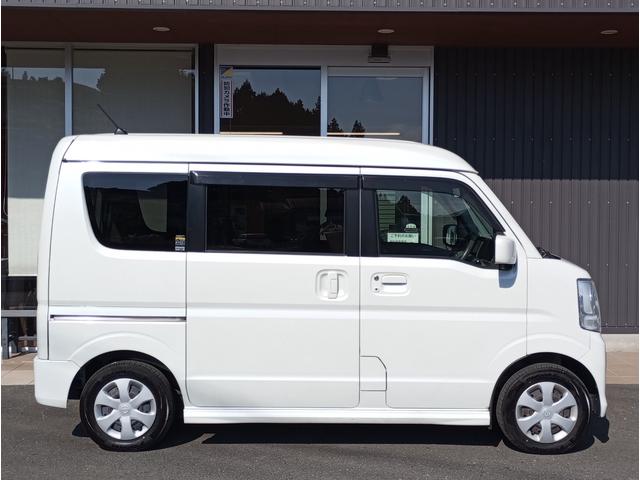 ＮＶ１００クリッパーリオ チェアキャブ　車検２年付　車いすスロープ　福祉装置点検済　車いす１名＋３名乗車　通常４名乗車　リモコン式電動ウィンチ　キーレス　スマートキー　社外ナビ　バックカメラ　　全国対応１年保証付き　修復歴無し（4枚目）
