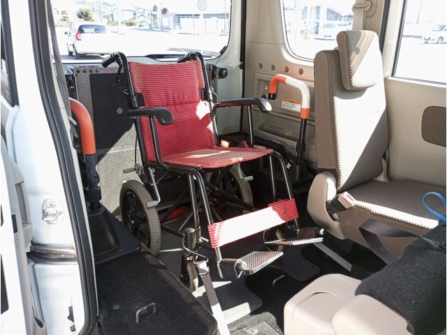 ＮＶ１００クリッパーリオ チェアキャブ　車検２年付　車いすスロープ　福祉装置点検済　車いす１名＋３名乗車　通常４名乗車　リモコン式電動ウィンチ　キーレス　スマートキー　社外ナビ　バックカメラ　　全国対応１年保証付き　修復歴無し（21枚目）