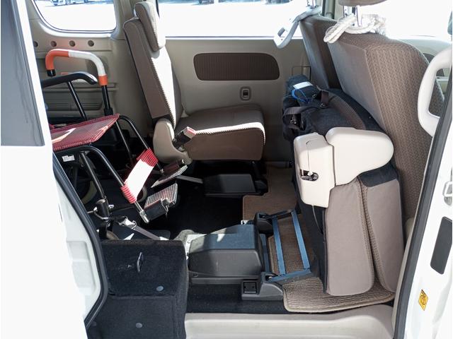 ＮＶ１００クリッパーリオ チェアキャブ　車検２年付　車いすスロープ　福祉装置点検済　車いす１名＋３名乗車　通常４名乗車　リモコン式電動ウィンチ　キーレス　スマートキー　社外ナビ　バックカメラ　　全国対応１年保証付き　修復歴無し（23枚目）