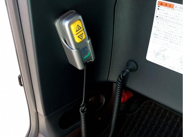 ポルテ X サイドアクセス車 専用車いす仕様 車検2年付 ウェルキャブ 福祉装置点検済 リモコン式 脱着式 3名乗車 キーレス スマートキー バックカメラ 純正ナビ 左側電動スライドドア 全国対応1年保証付き 修復歴無し(12枚目)