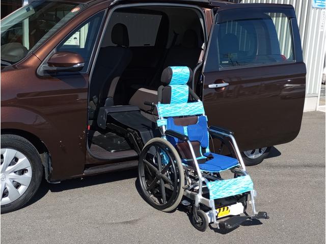 ポルテ X サイドアクセス車 専用車いす仕様 車検2年付 ウェルキャブ 福祉装置点検済 リモコン式 脱着式 3名乗車 キーレス スマートキー バックカメラ 純正ナビ 左側電動スライドドア 全国対応1年保証付き 修復歴無し(17枚目)