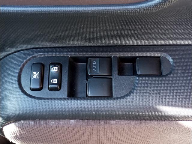 ポルテ X サイドアクセス車 専用車いす仕様 車検2年付 ウェルキャブ 福祉装置点検済 リモコン式 脱着式 3名乗車 キーレス スマートキー バックカメラ 純正ナビ 左側電動スライドドア 全国対応1年保証付き 修復歴無し(45枚目)