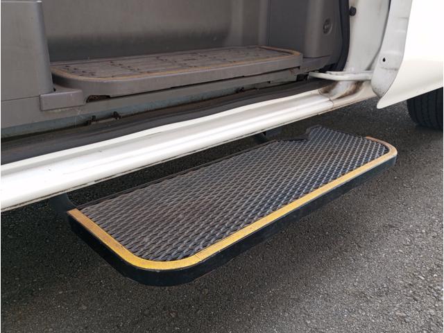 ＮＶ３５０キャラバンバン チェアキャブＭタイプ　車検２年付　福祉装置点検済　車いす２名＋８名乗車　スライドドア連動ステップ　バックカメラ　キーレス　全国対応１年保証付き（22枚目）