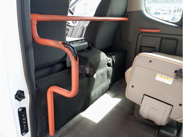 ＮＶ３５０キャラバンバン チェアキャブＭタイプ　車検２年付　福祉装置点検済　車いす２名＋８名乗車　スライドドア連動ステップ　バックカメラ　キーレス　全国対応１年保証付き（46枚目）