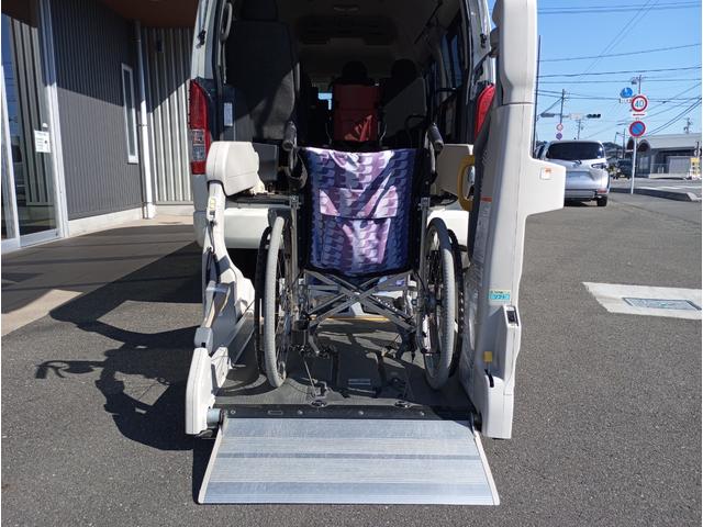 ハイエースバン ウェルキャブ　車いす仕様車　Ｆタイプ　車検２年付　ディーゼル　４ＷＤ　車いすリフト　福祉装置点検済　車いす２名＋８名乗車　スライドドア連動ステップ　キーレス　純正オーディオ　全国対応１年保証付き　修復歴無し（16枚目）