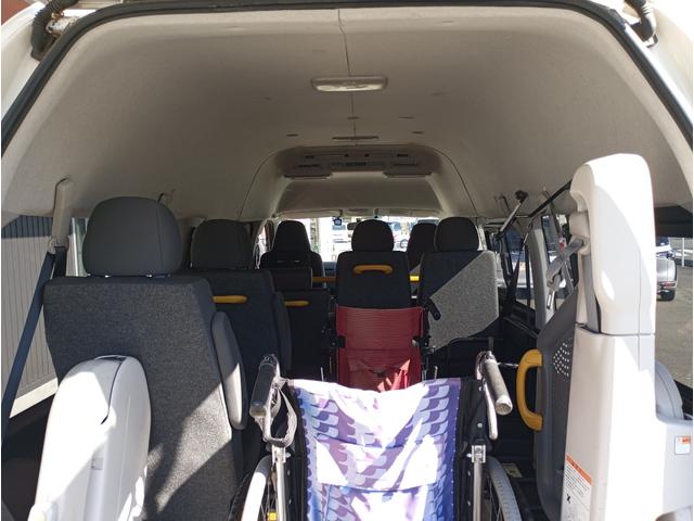 ハイエースバン ウェルキャブ　車いす仕様車　Ｆタイプ　車検２年付　ディーゼル　４ＷＤ　車いすリフト　福祉装置点検済　車いす２名＋８名乗車　スライドドア連動ステップ　キーレス　純正オーディオ　全国対応１年保証付き　修復歴無し（20枚目）