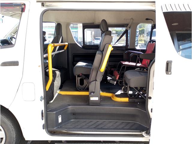 ハイエースバン ウェルキャブ　車いす仕様車　Ｆタイプ　車検２年付　ディーゼル　４ＷＤ　車いすリフト　福祉装置点検済　車いす２名＋８名乗車　スライドドア連動ステップ　キーレス　純正オーディオ　全国対応１年保証付き　修復歴無し（27枚目）