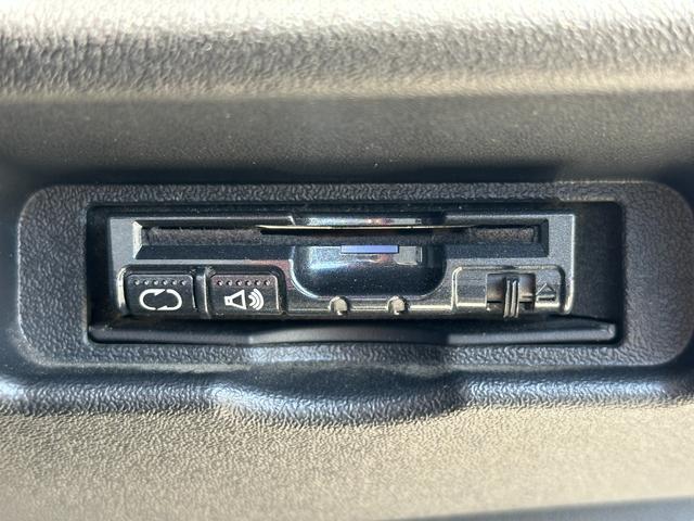 ハイエースバン ウェルキャブ　車いす仕様車　Ｆタイプ　車検２年付　ディーゼル　４ＷＤ　車いすリフト　福祉装置点検済　車いす２名＋８名乗車　スライドドア連動ステップ　キーレス　純正オーディオ　全国対応１年保証付き　修復歴無し（38枚目）