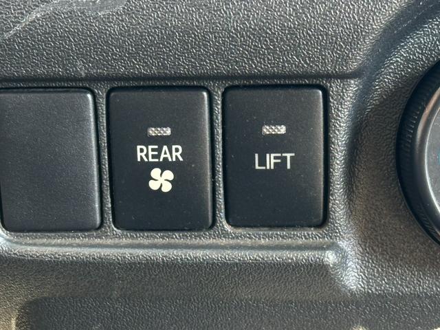 ハイエースバン ウェルキャブ　車いす仕様車　Ｆタイプ　車検２年付　ディーゼル　４ＷＤ　車いすリフト　福祉装置点検済　車いす２名＋８名乗車　スライドドア連動ステップ　キーレス　純正オーディオ　全国対応１年保証付き　修復歴無し（45枚目）