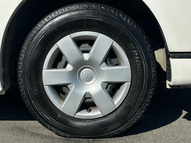ハイエースバン ウェルキャブ　車いす仕様車　Ｆタイプ　車検２年付　ディーゼル　４ＷＤ　車いすリフト　福祉装置点検済　車いす２名＋８名乗車　スライドドア連動ステップ　キーレス　純正オーディオ　全国対応１年保証付き　修復歴無し（62枚目）