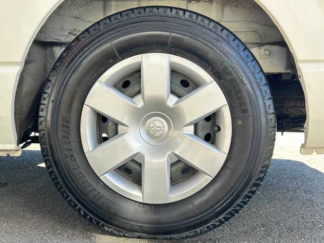 ハイエースバン ウェルキャブ　車いす仕様車　Ｆタイプ　車検２年付　ディーゼル　４ＷＤ　車いすリフト　福祉装置点検済　車いす２名＋８名乗車　スライドドア連動ステップ　キーレス　純正オーディオ　全国対応１年保証付き　修復歴無し（63枚目）