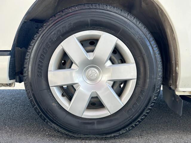ハイエースバン ウェルキャブ　車いす仕様車　Ｆタイプ　車検２年付　ディーゼル　４ＷＤ　車いすリフト　福祉装置点検済　車いす２名＋８名乗車　スライドドア連動ステップ　キーレス　純正オーディオ　全国対応１年保証付き　修復歴無し（65枚目）