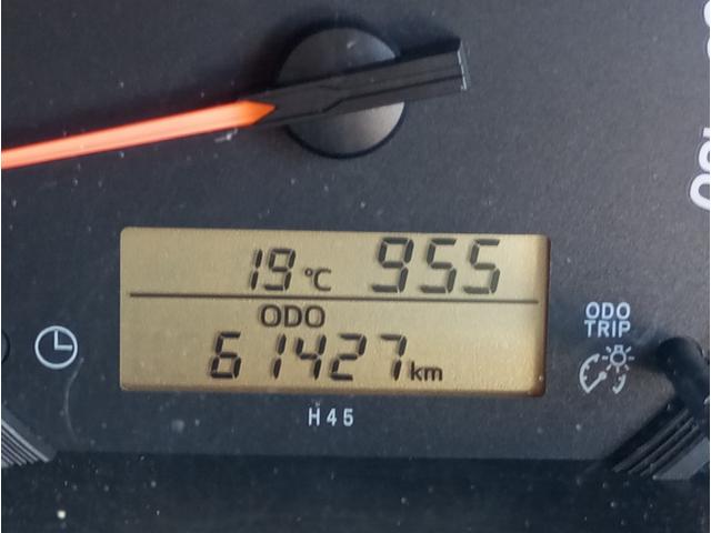 ハイエースバン 車いす仕様車　Ｂタイプ　車検２年付　車いすリフト　福祉装置点検済　ディーゼル車　車いす２名と８名乗車　福祉車両リフト　キーレス　電動格納ミラー　スライドドア連動ステップ　全国対応１年保証付き　修復歴無し（22枚目）