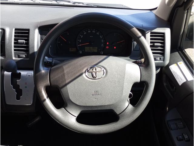 ハイエースバン 車いす仕様車　Ｂタイプ　車検２年付　車いすリフト　福祉装置点検済　ディーゼル車　車いす２名と８名乗車　福祉車両リフト　キーレス　電動格納ミラー　スライドドア連動ステップ　全国対応１年保証付き　修復歴無し（23枚目）