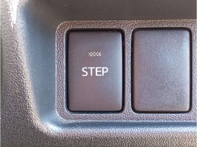 ハイエースバン 車いす仕様車　Ｂタイプ　車検２年付　車いすリフト　福祉装置点検済　ディーゼル車　車いす２名と８名乗車　福祉車両リフト　キーレス　電動格納ミラー　スライドドア連動ステップ　全国対応１年保証付き　修復歴無し（28枚目）