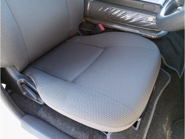 ハイエースバン 車いす仕様車　Ｂタイプ　車検２年付　車いすリフト　福祉装置点検済　ディーゼル車　車いす２名と８名乗車　福祉車両リフト　キーレス　電動格納ミラー　スライドドア連動ステップ　全国対応１年保証付き　修復歴無し（38枚目）