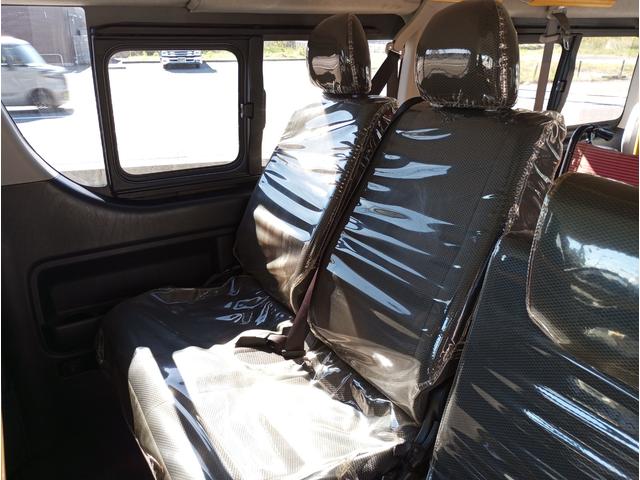 ハイエースバン 車いす仕様車　Ｂタイプ　車検２年付　車いすリフト　福祉装置点検済　ディーゼル車　車いす２名と８名乗車　福祉車両リフト　キーレス　電動格納ミラー　スライドドア連動ステップ　全国対応１年保証付き　修復歴無し（42枚目）