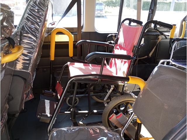 ハイエースバン 車いす仕様車　Ｂタイプ　車検２年付　車いすリフト　福祉装置点検済　ディーゼル車　車いす２名と８名乗車　福祉車両リフト　キーレス　電動格納ミラー　スライドドア連動ステップ　全国対応１年保証付き　修復歴無し（45枚目）