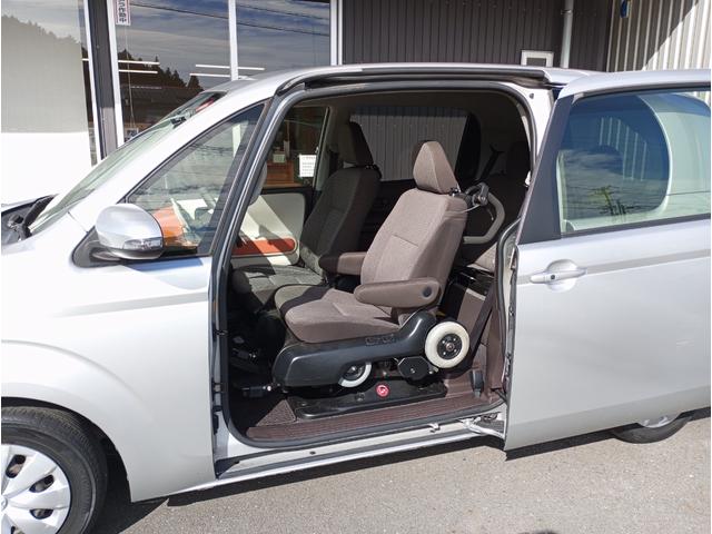 ポルテ Ｘ　ウェルキャブ　サイドアクセス車　専用車いす仕様　車検２年付　福祉装置点検済　車いす１名＋２名乗車　通常３名乗車　リモコン式　キーレス　スマートキー　バックカメラ　左側パワースライドドア　全国対応１年保証付き（11枚目）