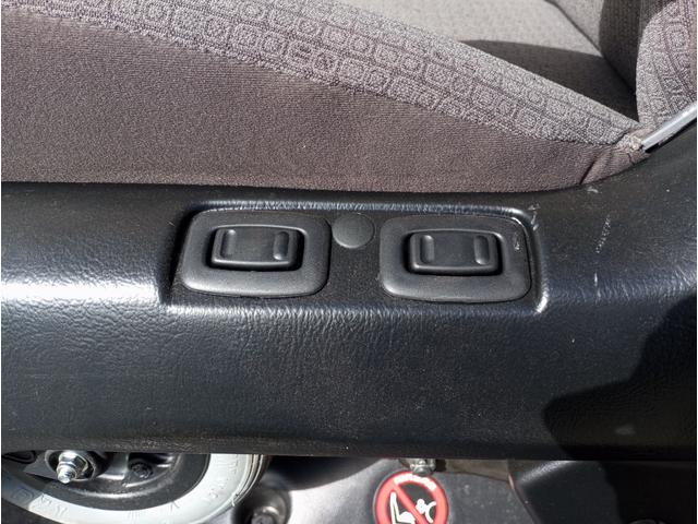 ポルテ Ｘ　ウェルキャブ　サイドアクセス車　専用車いす仕様　車検２年付　福祉装置点検済　車いす１名＋２名乗車　通常３名乗車　リモコン式　キーレス　スマートキー　バックカメラ　左側パワースライドドア　全国対応１年保証付き（12枚目）