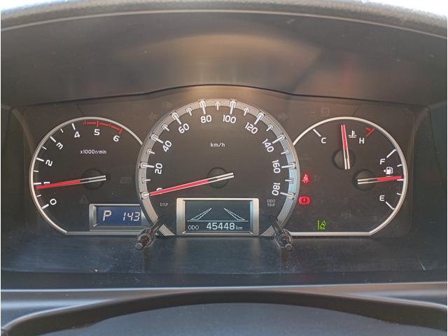 レジアスエースバン 車いす仕様車　ウェルキャブＢタイプ　車検２年付　福祉装置点検済　車いす２名＋８名乗車　純正ナビ　バックカメラ　トヨタセーフティセンス　パワースライドドア　スライドドア連動ステップ　可倒式手すり　全国対応１年保証付き　修復歴無し（14枚目）