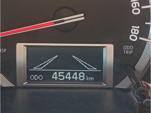 レジアスエースバン 車いす仕様車　ウェルキャブＢタイプ　車検２年付　福祉装置点検済　車いす２名＋８名乗車　純正ナビ　バックカメラ　トヨタセーフティセンス　パワースライドドア　スライドドア連動ステップ　可倒式手すり　全国対応１年保証付き　修復歴無し（15枚目）